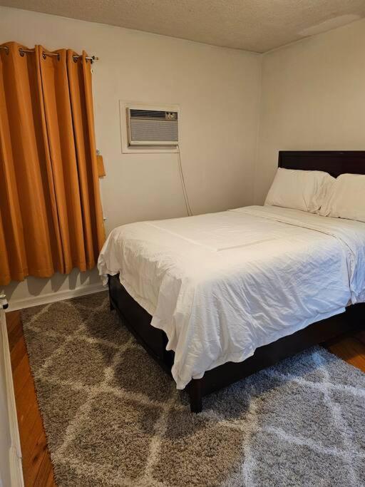 Comfy Getaway Minutes From Ubs Arena Apartment Elmont Exterior photo